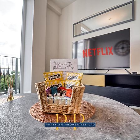 The Middlewood Plaza Suite - By Parydise Properties - Business Or Leisure Stays, Central Location, Sleeps 4, Salford مانشستر المظهر الخارجي الصورة