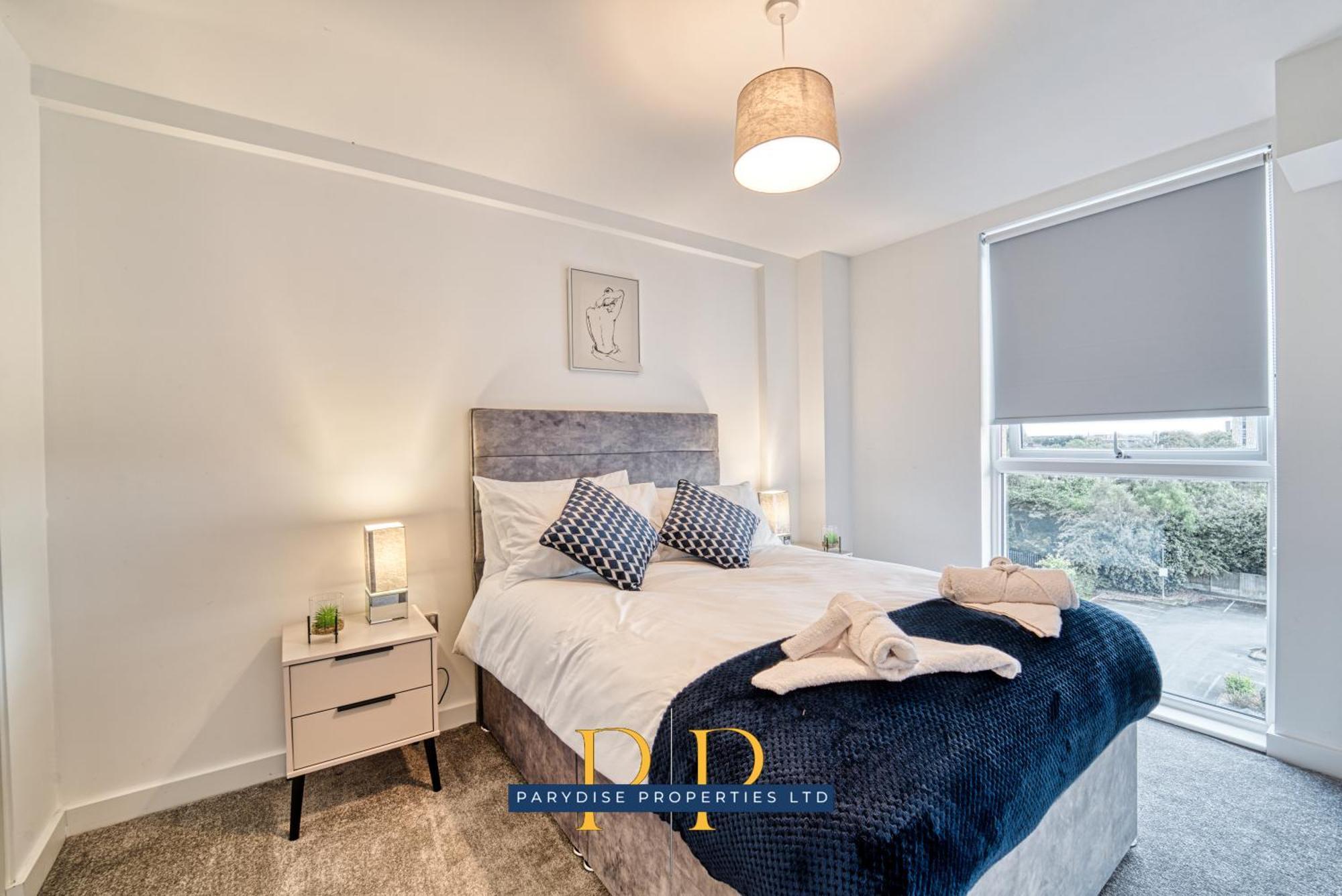 The Middlewood Plaza Suite - By Parydise Properties - Business Or Leisure Stays, Central Location, Sleeps 4, Salford مانشستر المظهر الخارجي الصورة