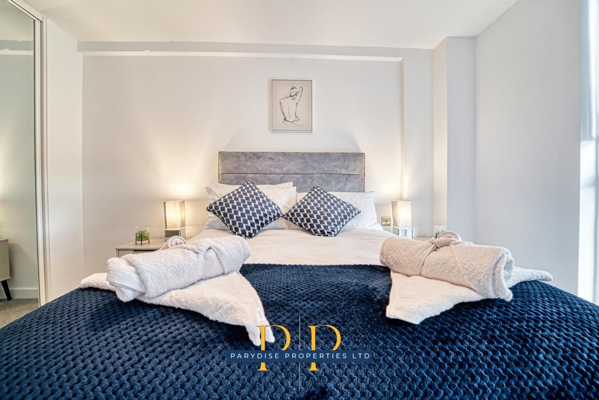 The Middlewood Plaza Suite - By Parydise Properties - Business Or Leisure Stays, Central Location, Sleeps 4, Salford مانشستر المظهر الخارجي الصورة